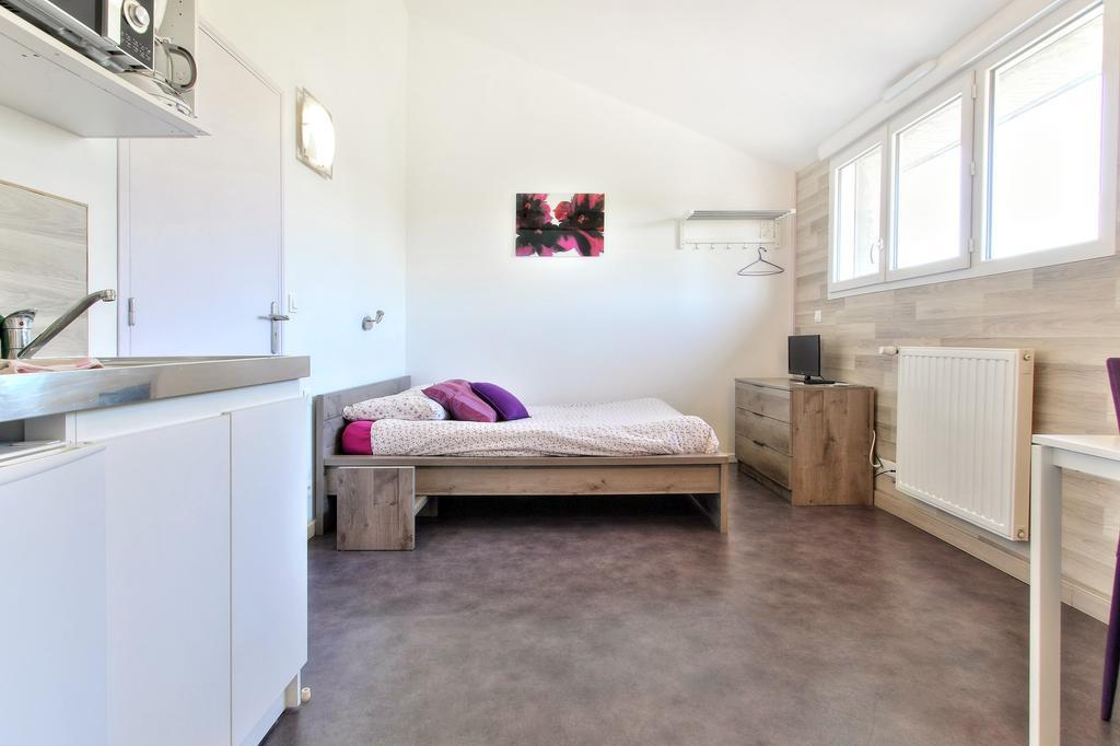Les D'emilie Apartment *